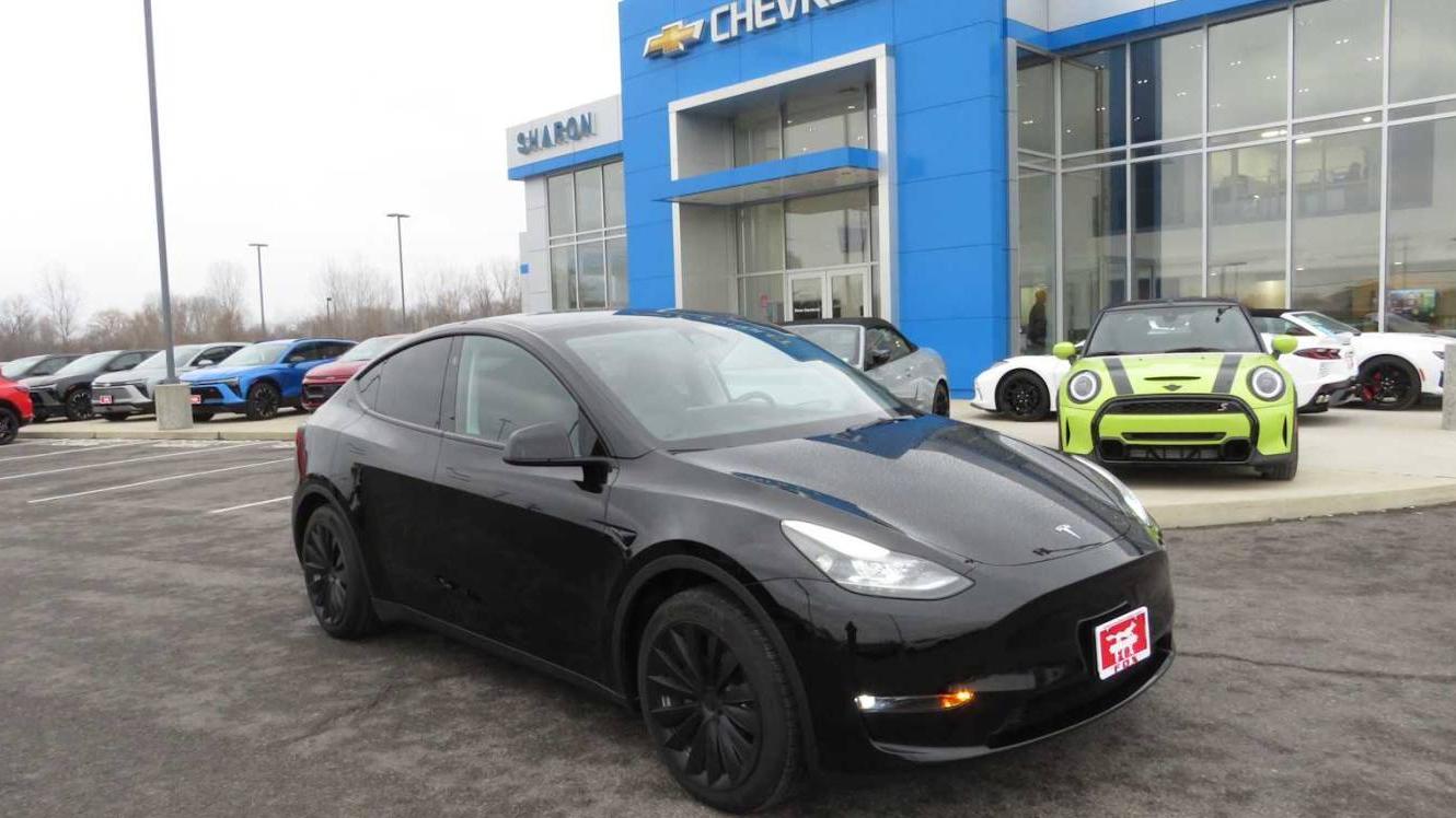 TESLA MODEL Y 2023 7SAYGAEE7PF926449 image